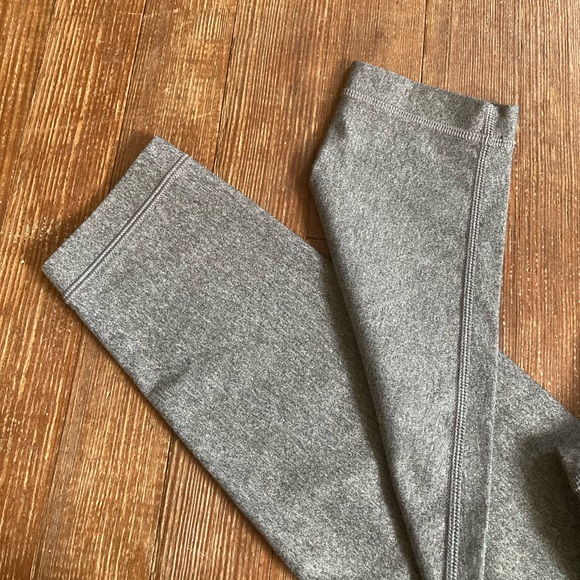Under Armor Gray Leggings Small - Picture 2 of 5